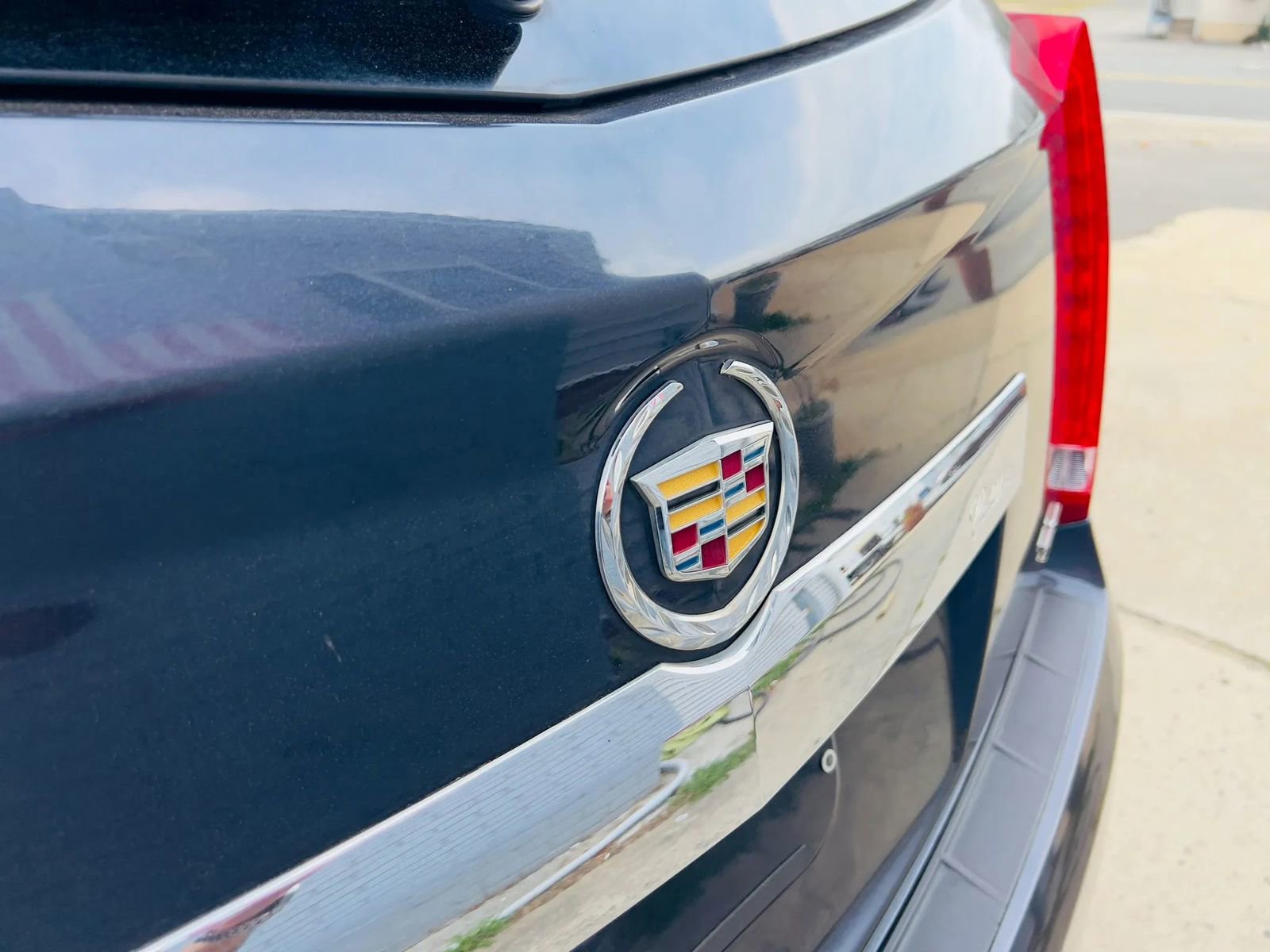 Used 2015 Cadillac SRX FWD image 9