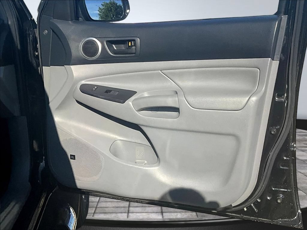 Used 2012 Toyota Tacoma 4x4 Double Cab w/ TRD Sport Upgrade Pkg image 31