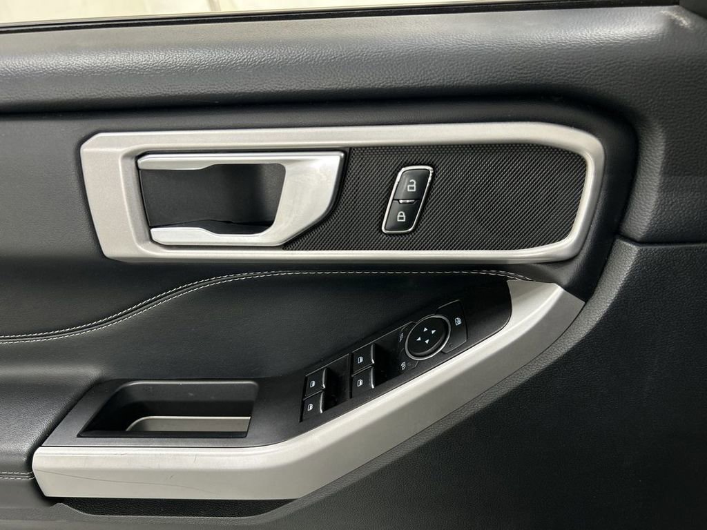 Used 2022 Ford Explorer XLT w/ Class IV Trailer Tow Package image 11