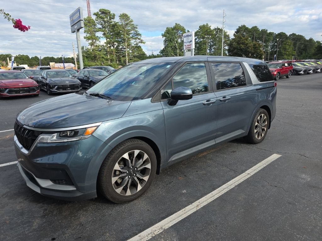 Used 2022 Kia Carnival EX