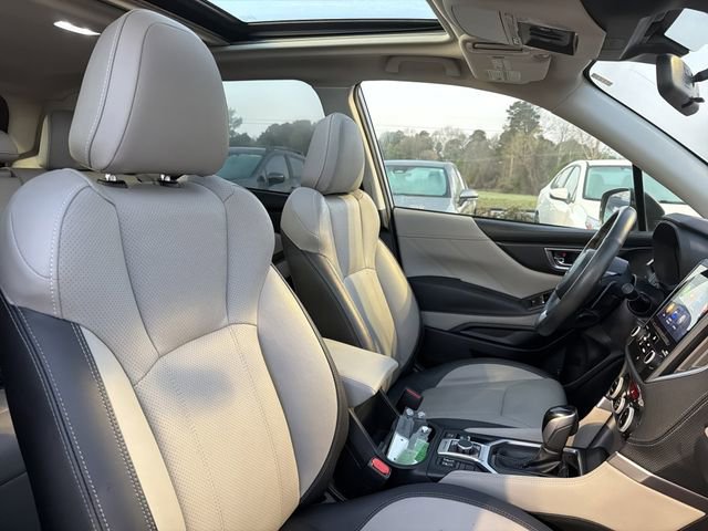 Used 2022 Subaru Forester Limited image 19
