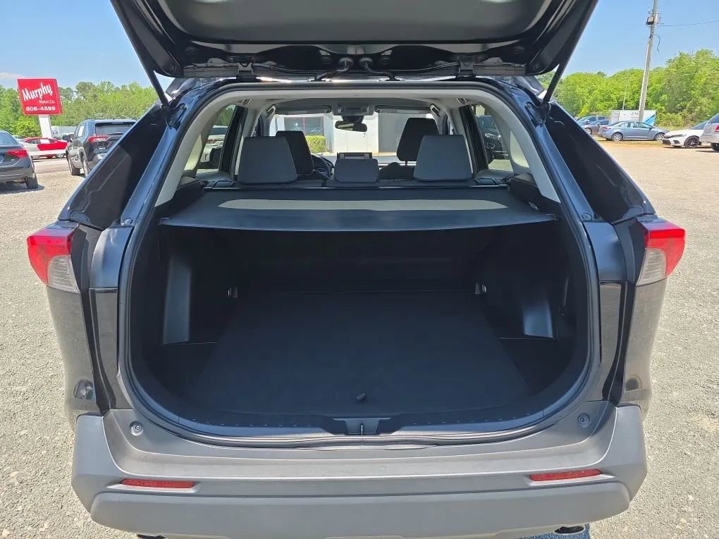 Used 2020 Toyota RAV4 XLE FWD image 47