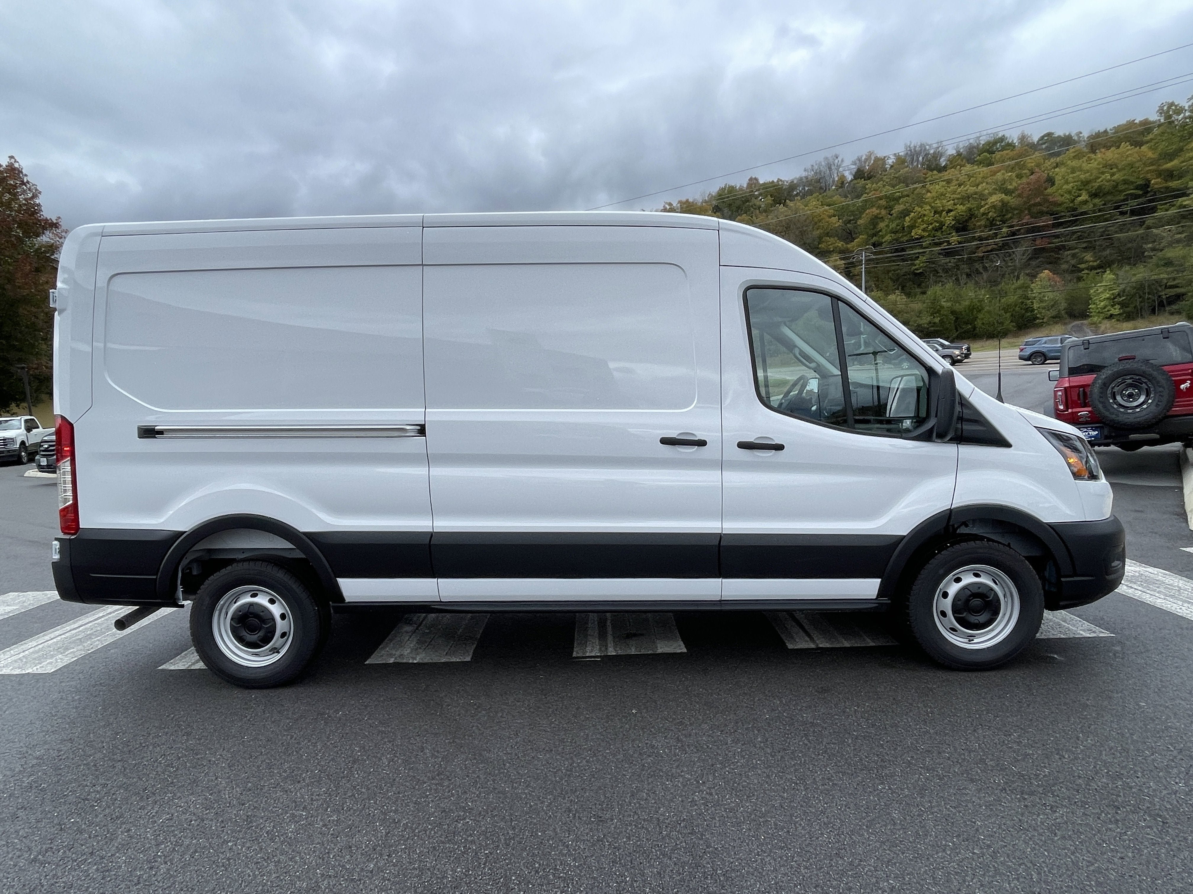 New 2026 Ford Transit 250 148 Medium Roof RWD image 4