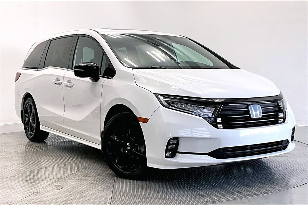 Used 2023 Honda Odyssey Sport image 11