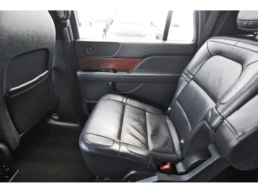 Used 2023 Lincoln Navigator L Reserve image 12