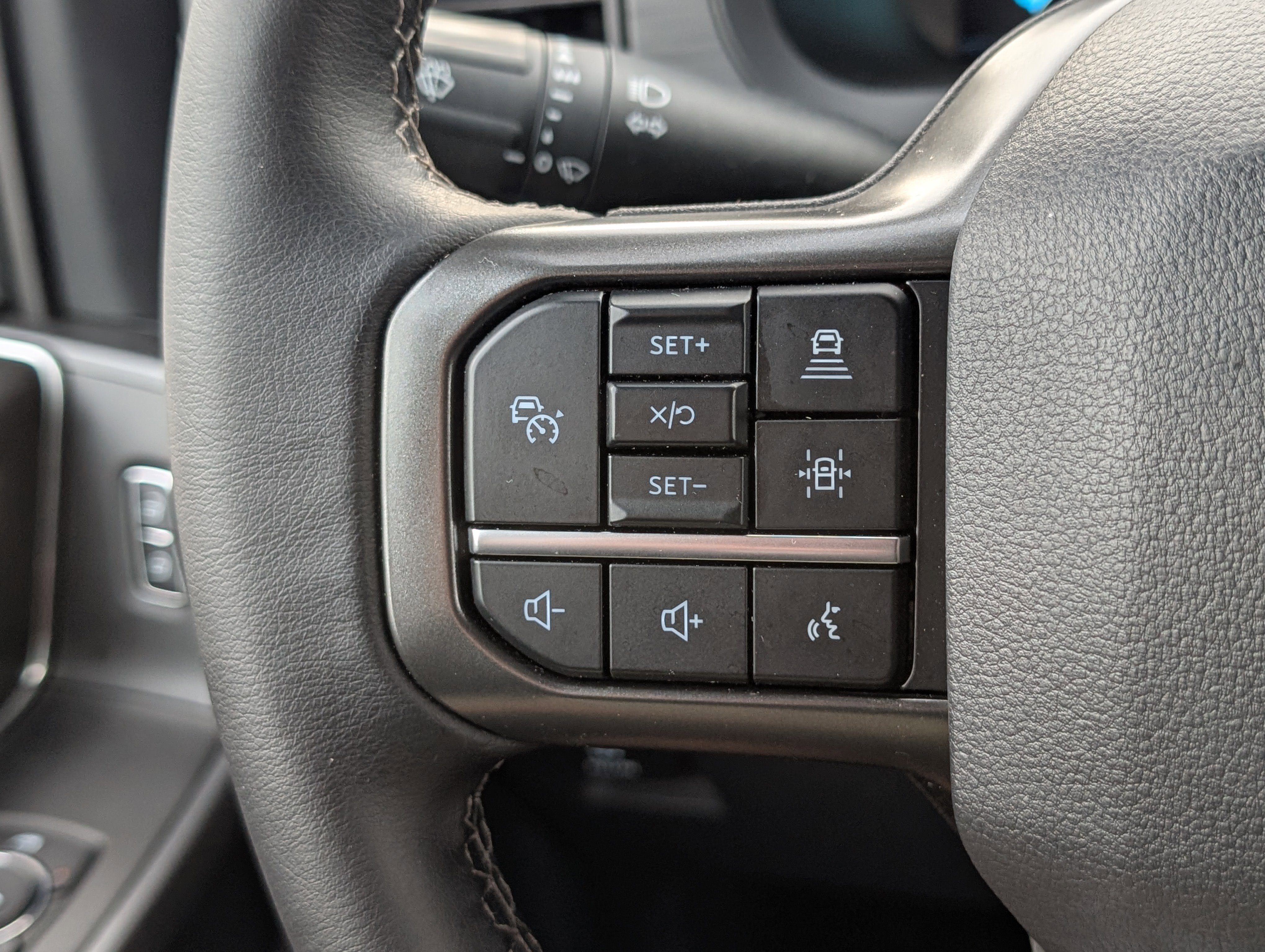 Used 2024 Ford F150 XLT w/ Equipment Group 302A MID image 23