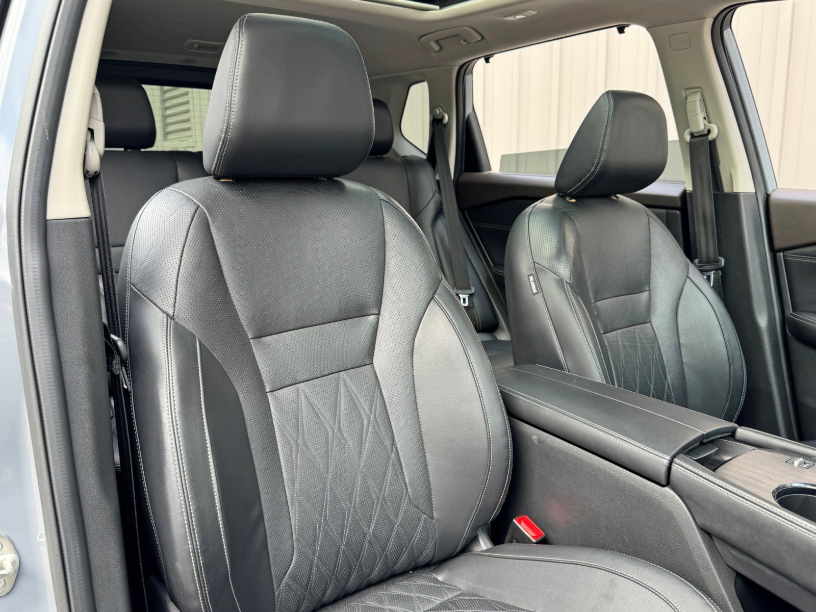 Used 2021 Nissan Rogue Platinum FWD image 32
