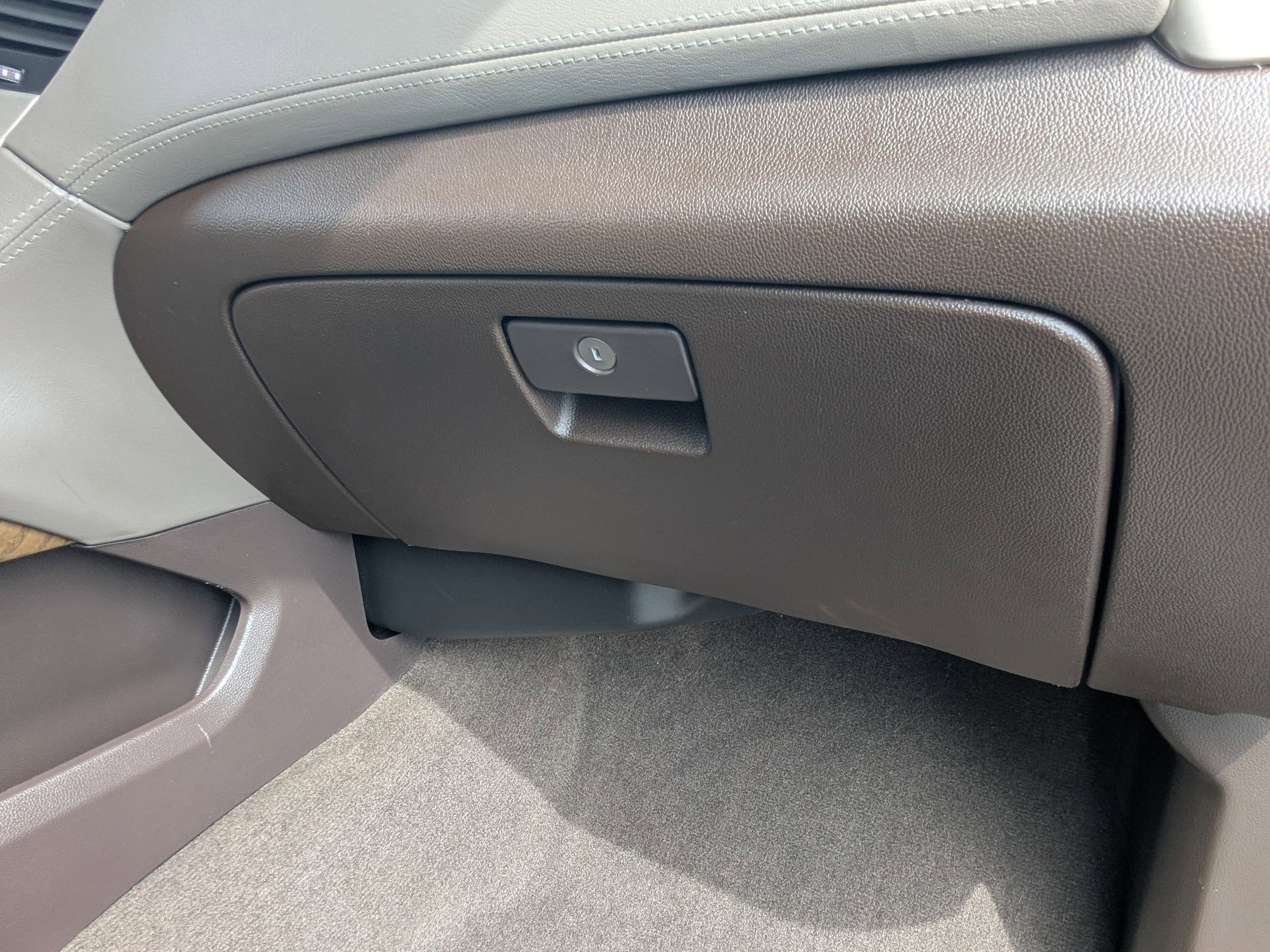 Used 2018 GMC Yukon XL Denali w/ Denali Ultimate Package image 31