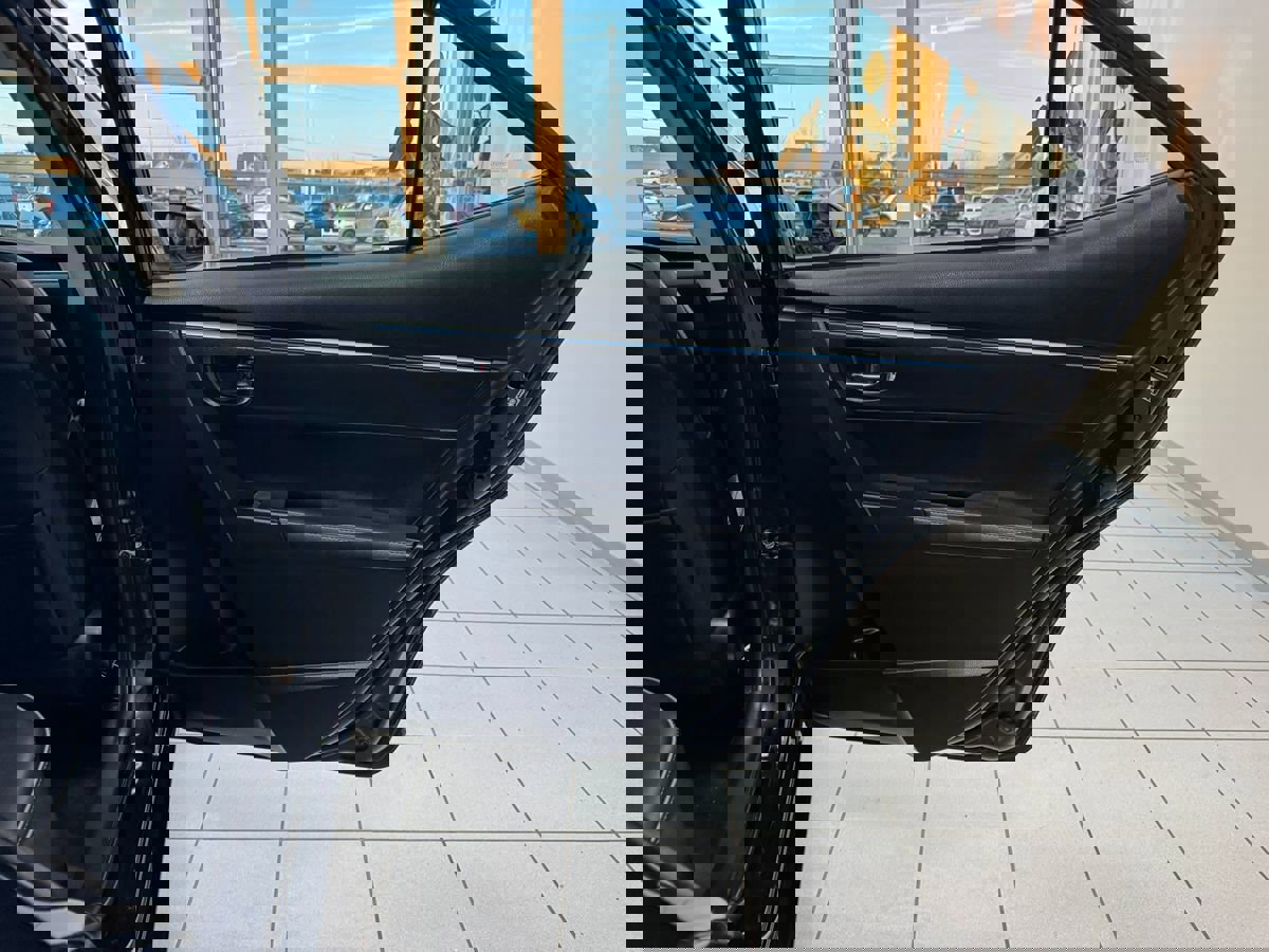 Used 2014 Toyota Corolla S image 45