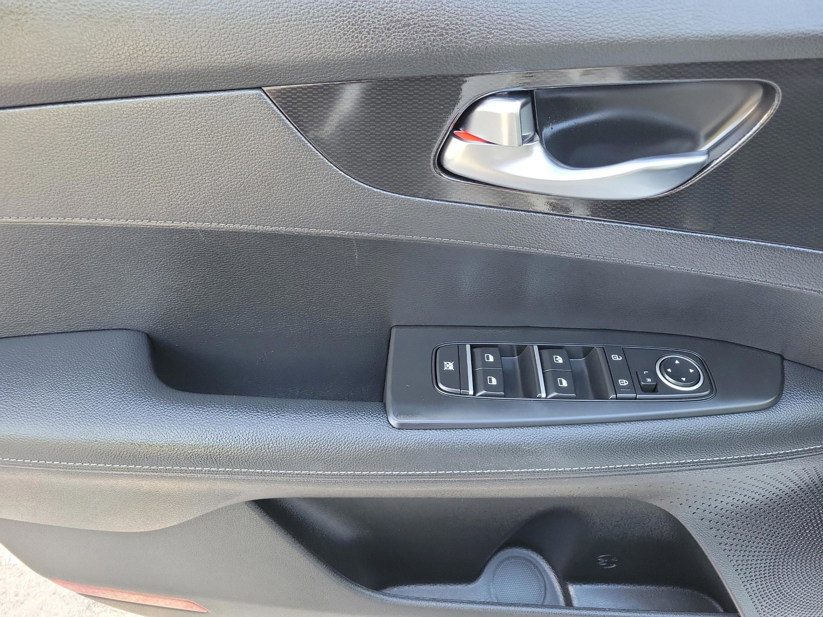 Used 2023 Kia Forte GT-Line w/ GT-Line Premium Package FWD image 12