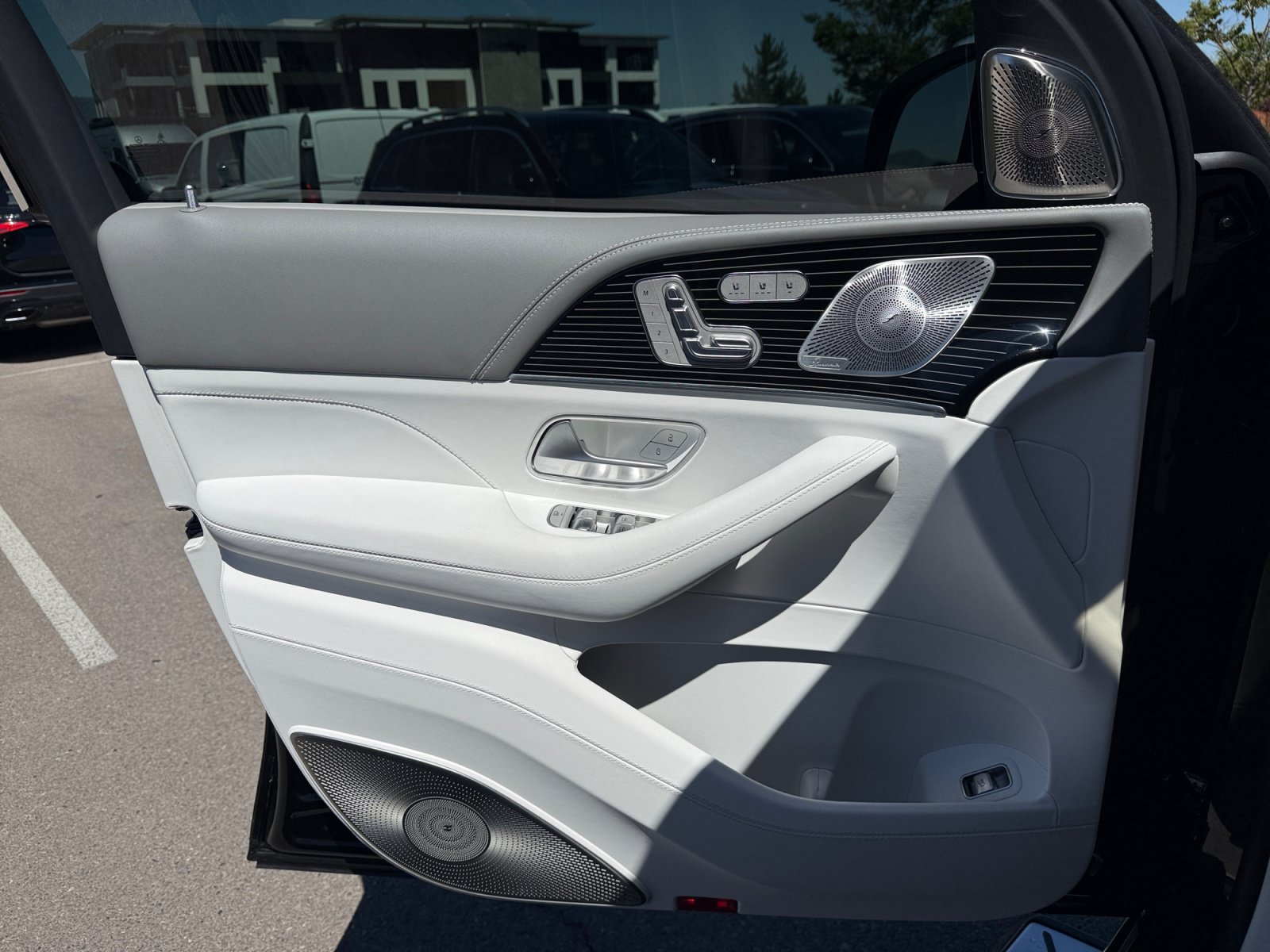 Certified 2026 Mercedes-Benz Maybach GLS 600 4MATIC image 13