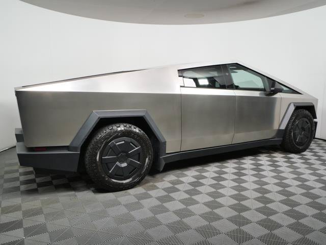 Used 2025 Tesla Cybertruck AWD Crew Cab image 2