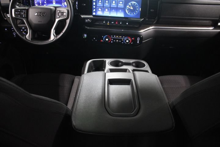 Used 2024 Chevrolet Silverado 1500 RST w/ Z71 Off-Road Package AWD/4WD image 32