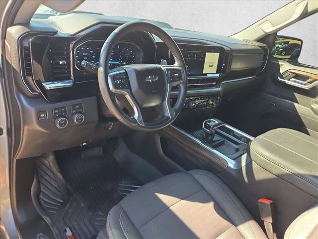 Used 2023 Chevrolet Silverado 1500 LT Trail Boss w/ Protection Package AWD/4WD image 10