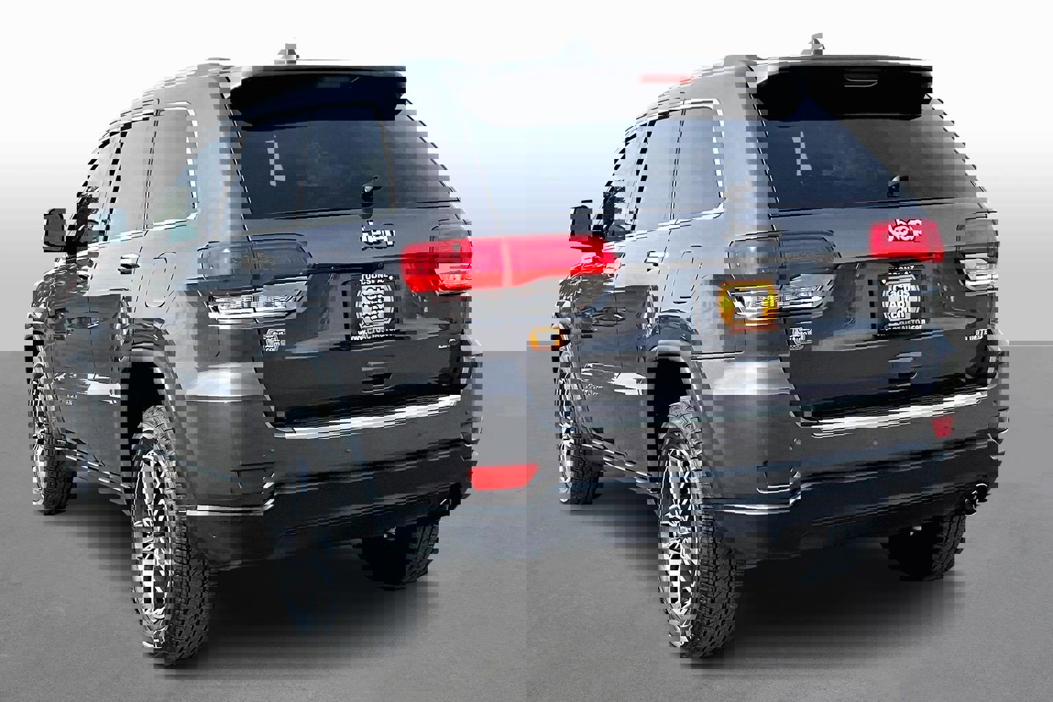 Used 2017 Jeep Grand Cherokee Limited image 11