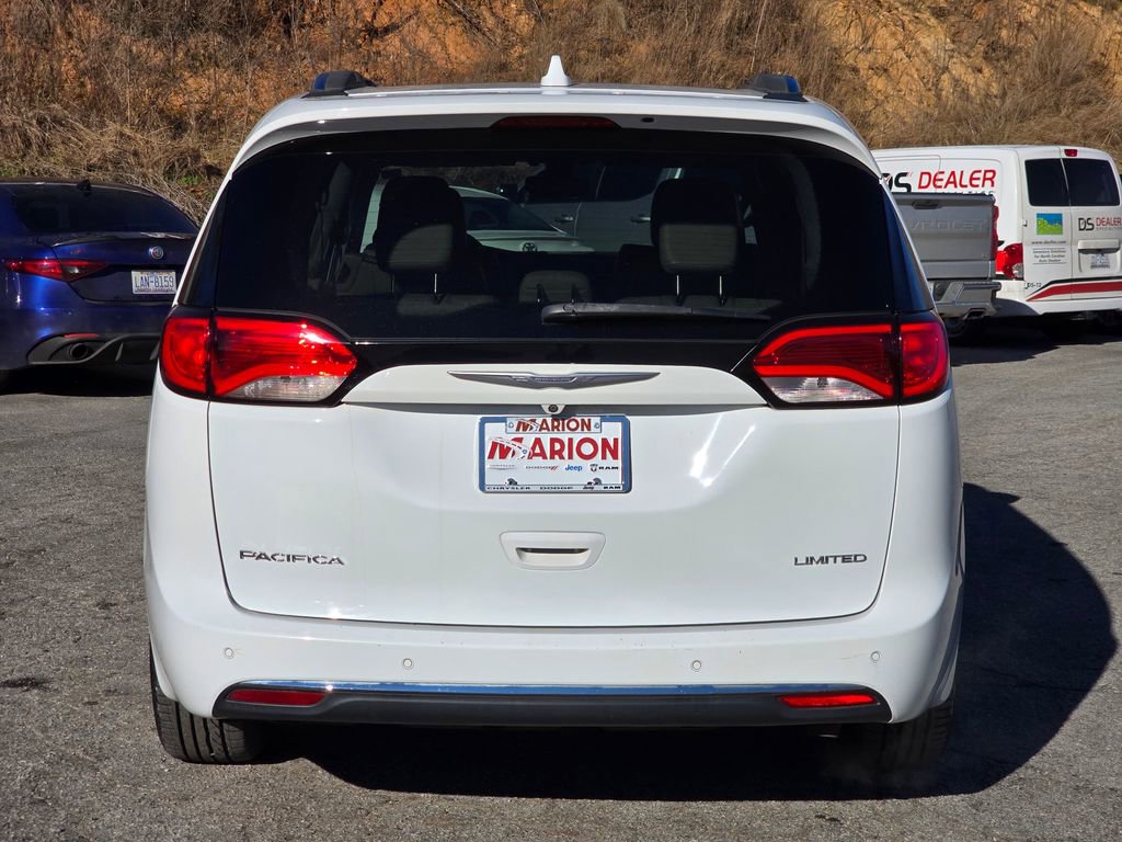 Used 2017 Chrysler Pacifica Limited w/ Tire & Wheel Group image 17