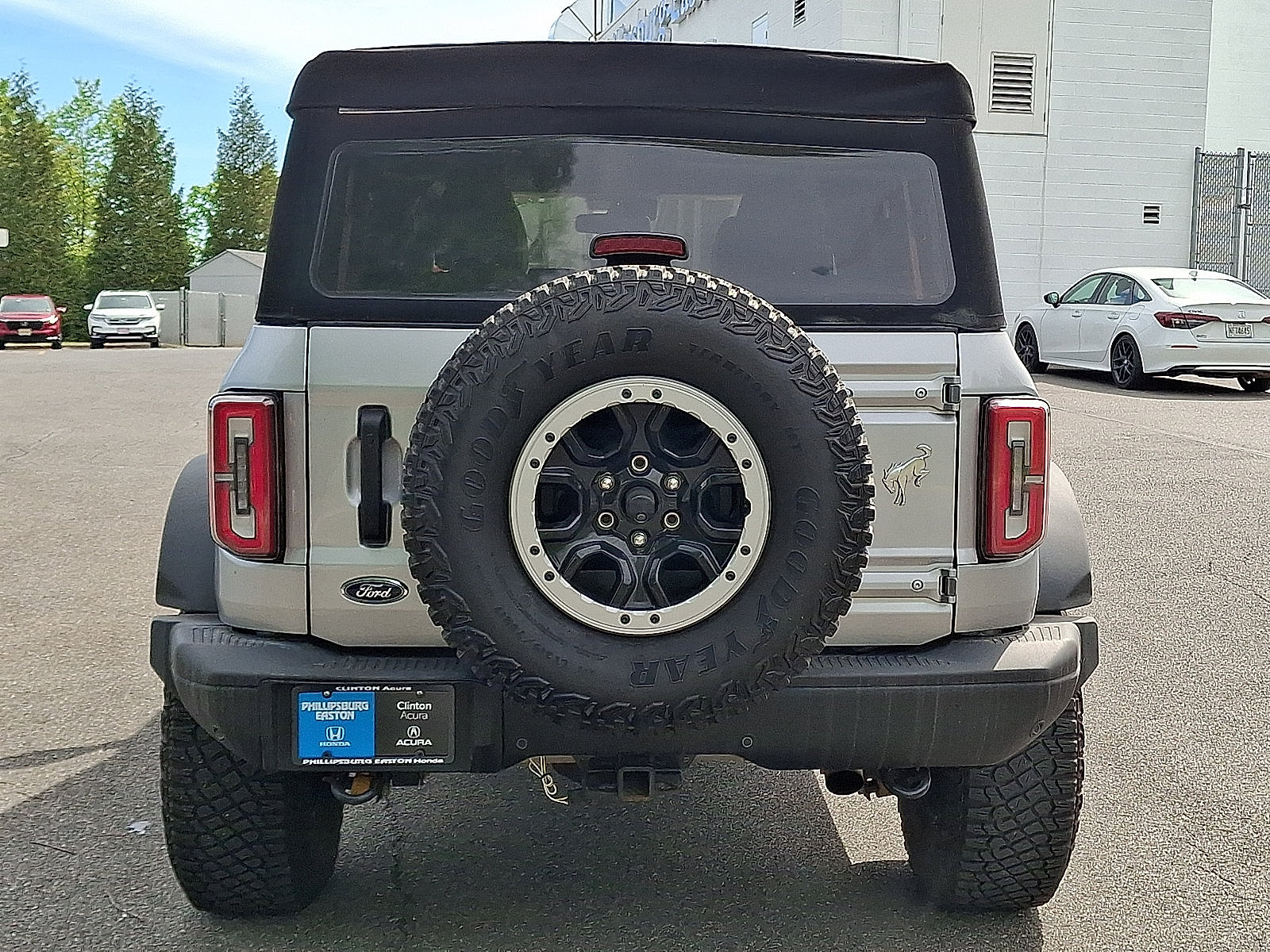 Used 2022 Ford Bronco Badlands w/ Sasquatch Package AWD/4WD image 5