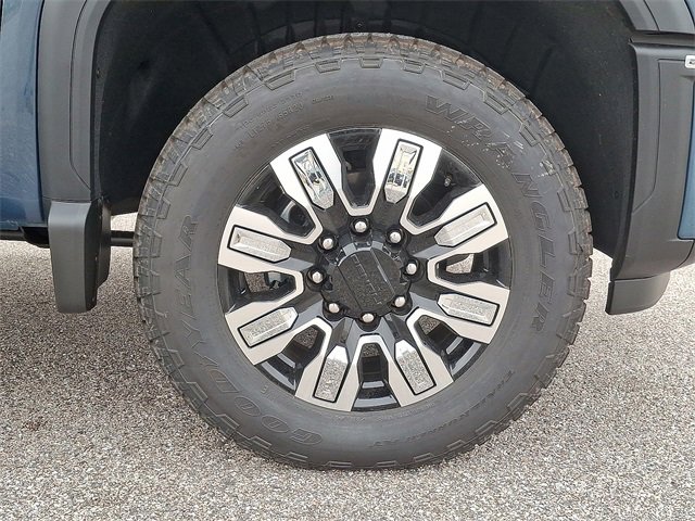 New 2026 GMC Sierra 2500 Denali w/ Denali Reserve Package image 5