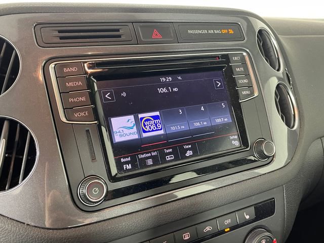Used 2017 Volkswagen Tiguan S image 7