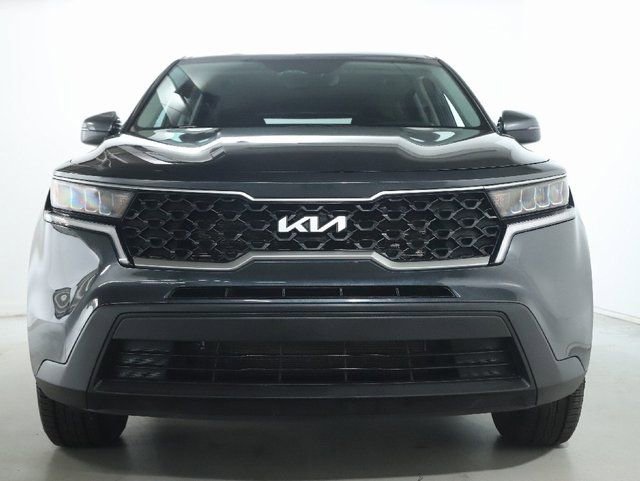 Used 2022 Kia Sorento LX AWD/4WD image 5
