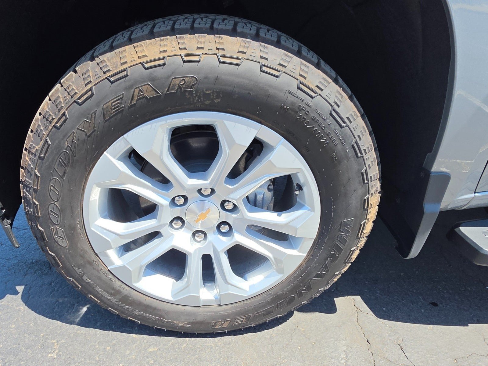 Used 2025 Chevrolet Silverado 1500 LTZ w/ LTZ Premium Package AWD/4WD image 12