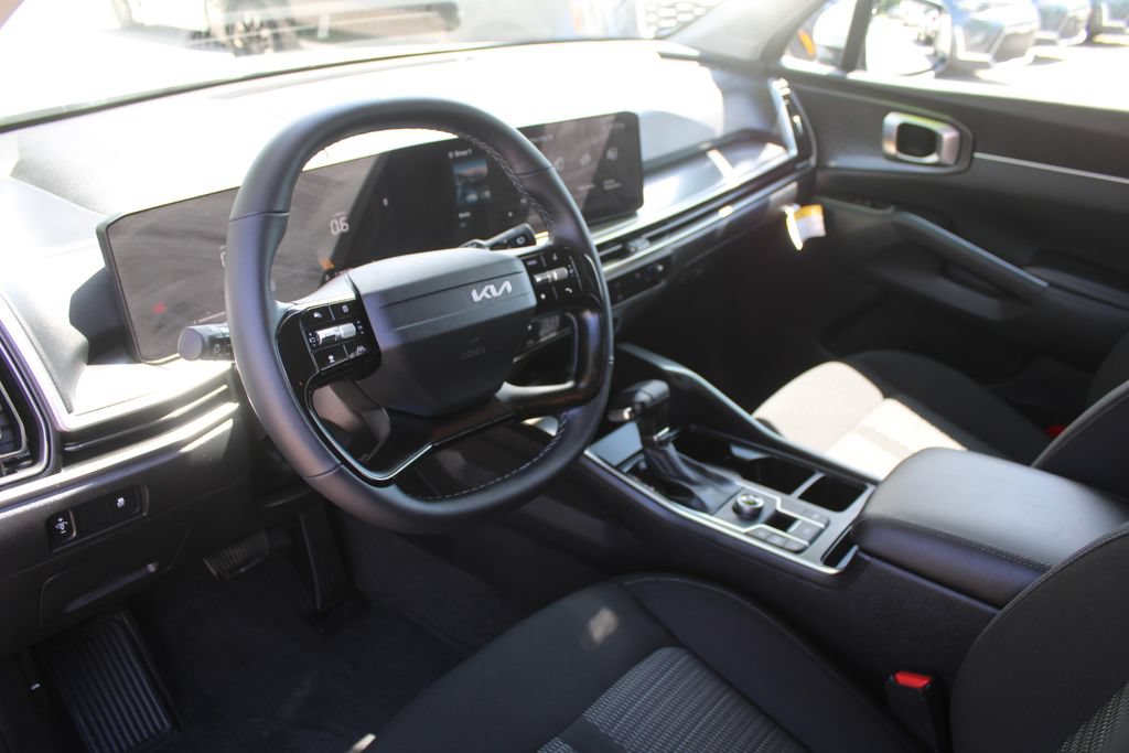 Certified 2026 Kia Sorento LX FWD image 22