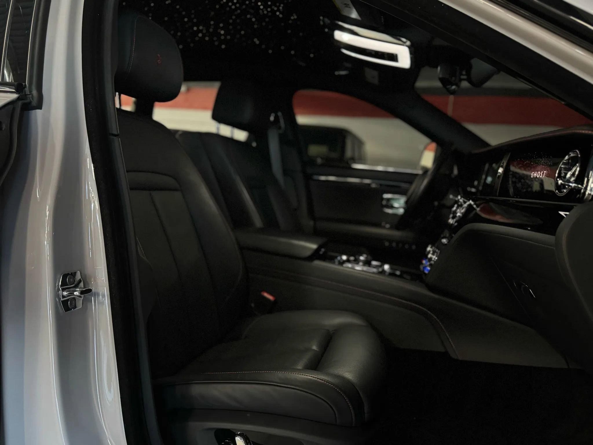 Used 2022 Rolls-Royce Ghost image 54