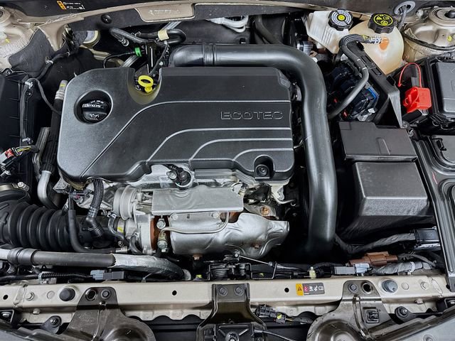 Used 2023 Chevrolet Malibu LT image 30