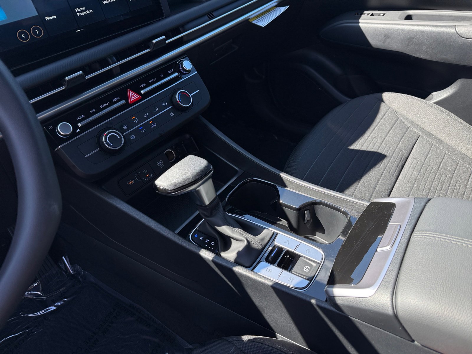 Certified 2026 Hyundai Santa Cruz SE image 13