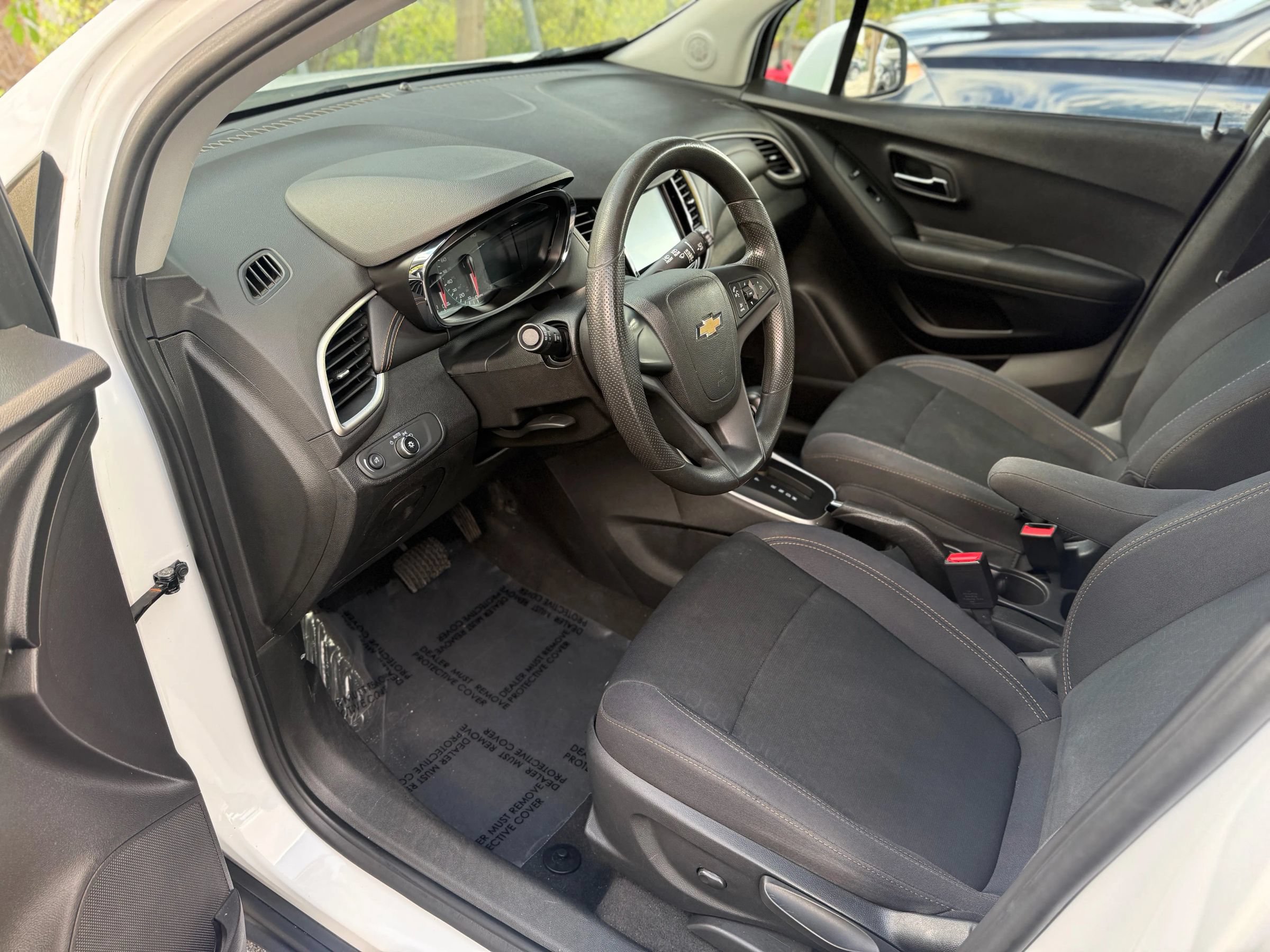 Used 2017 Chevrolet Trax LS AWD/4WD image 8