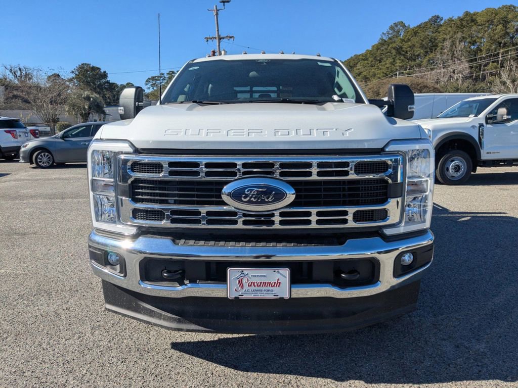 New 2025 Ford F350 XL w/ XL Chrome Package image 9