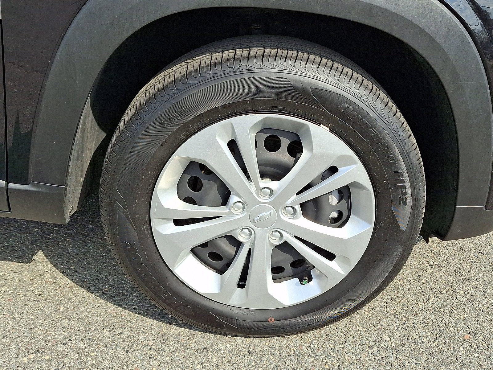 Used 2025 Chevrolet Trax LS FWD image 8