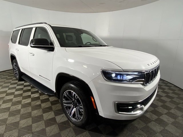 Used 2024 Jeep Wagoneer Series II w/ Flexible Seating Group image 3