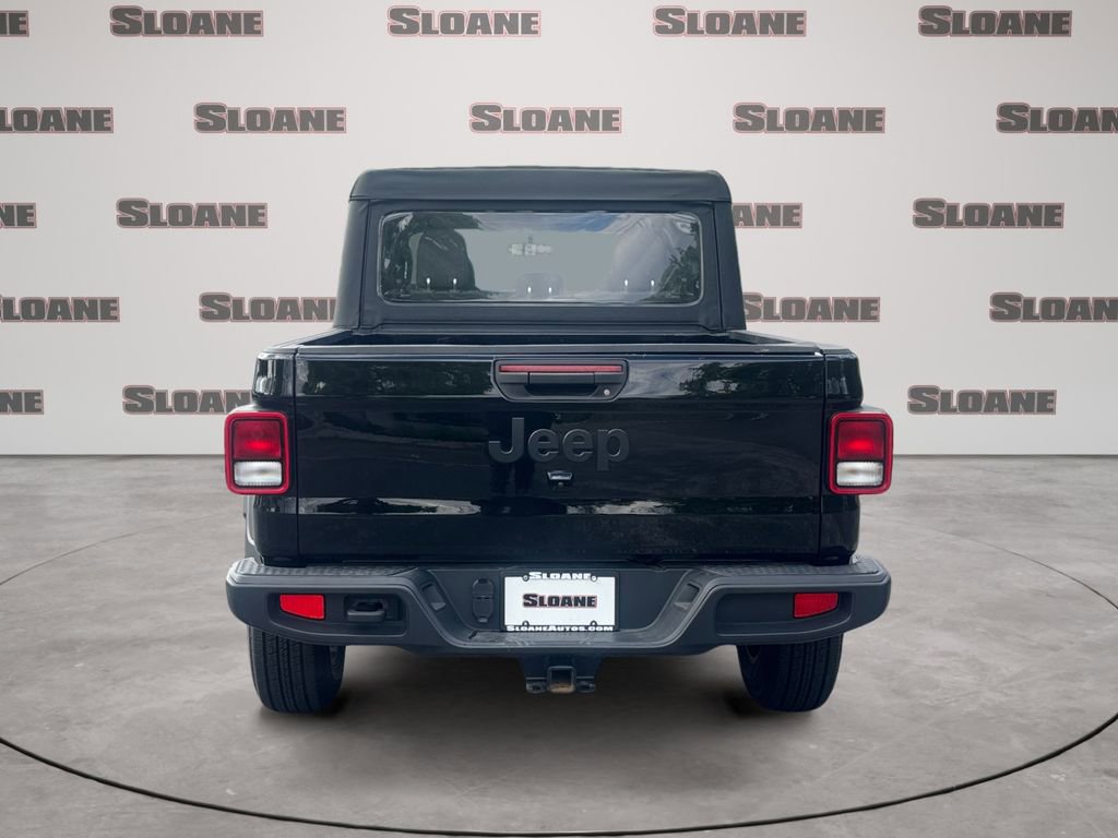 Used 2023 Jeep Gladiator Sport AWD/4WD image 4