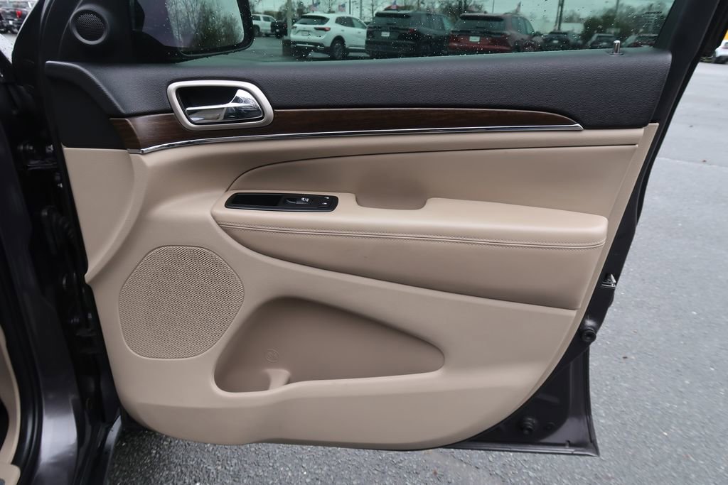 Used 2016 Jeep Grand Cherokee Limited image 38