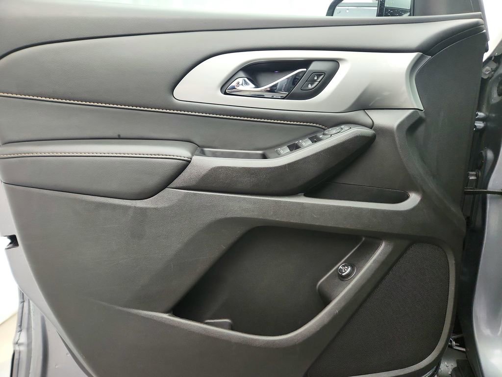 Used 2020 Chevrolet Traverse LT w/ LPO, Floor Liner Package image 26