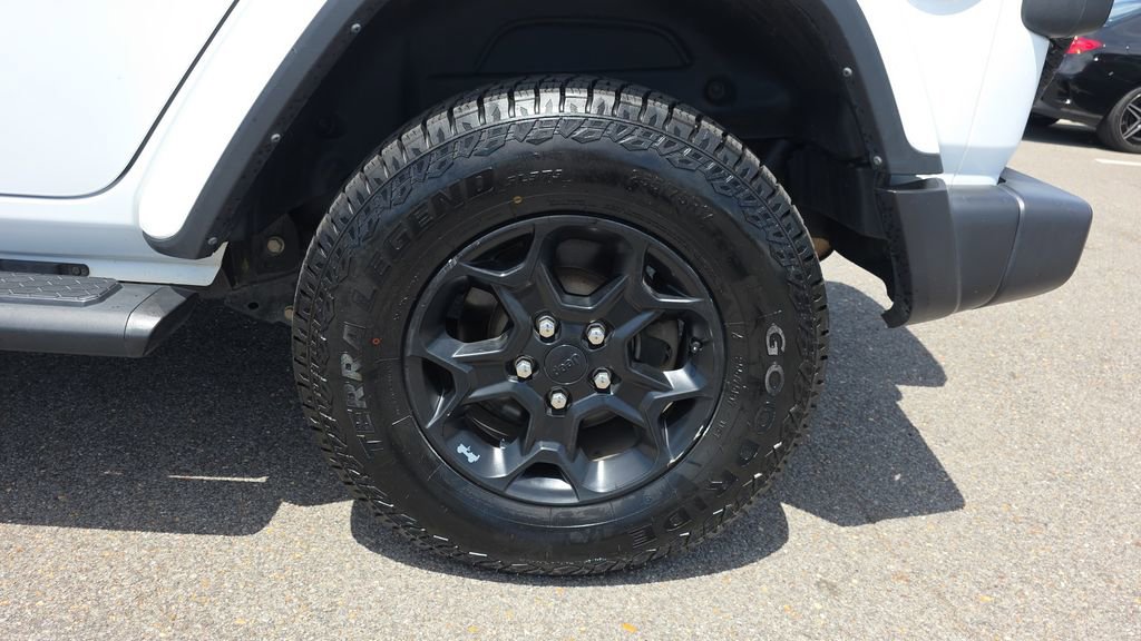 Used 2021 Jeep Wrangler Unlimited Sahara AWD/4WD image 10