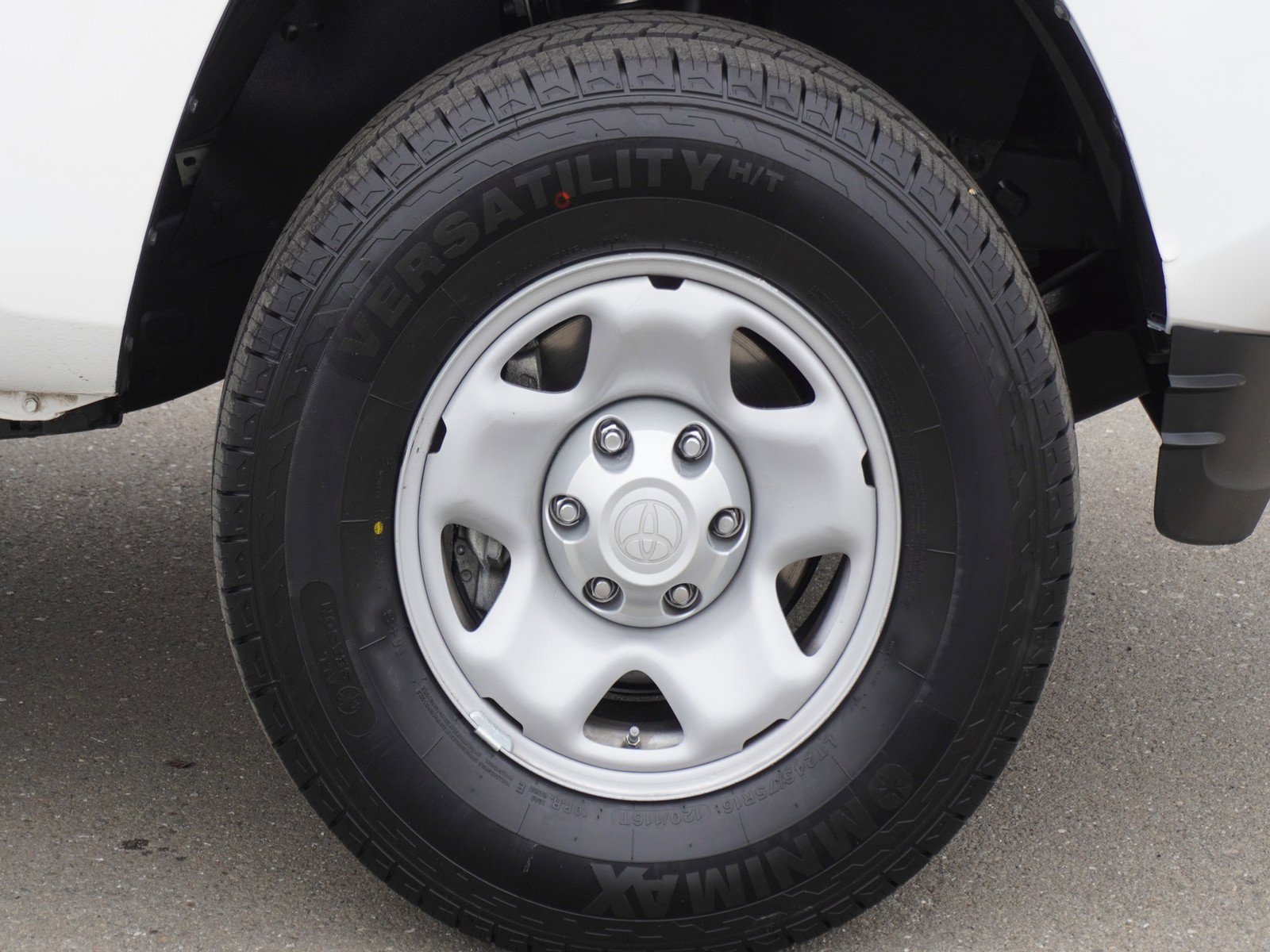 Used 2021 Toyota Tacoma SR image 5