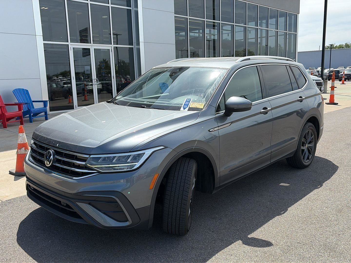 Used 2023 Volkswagen Tiguan SE AWD/4WD image 85