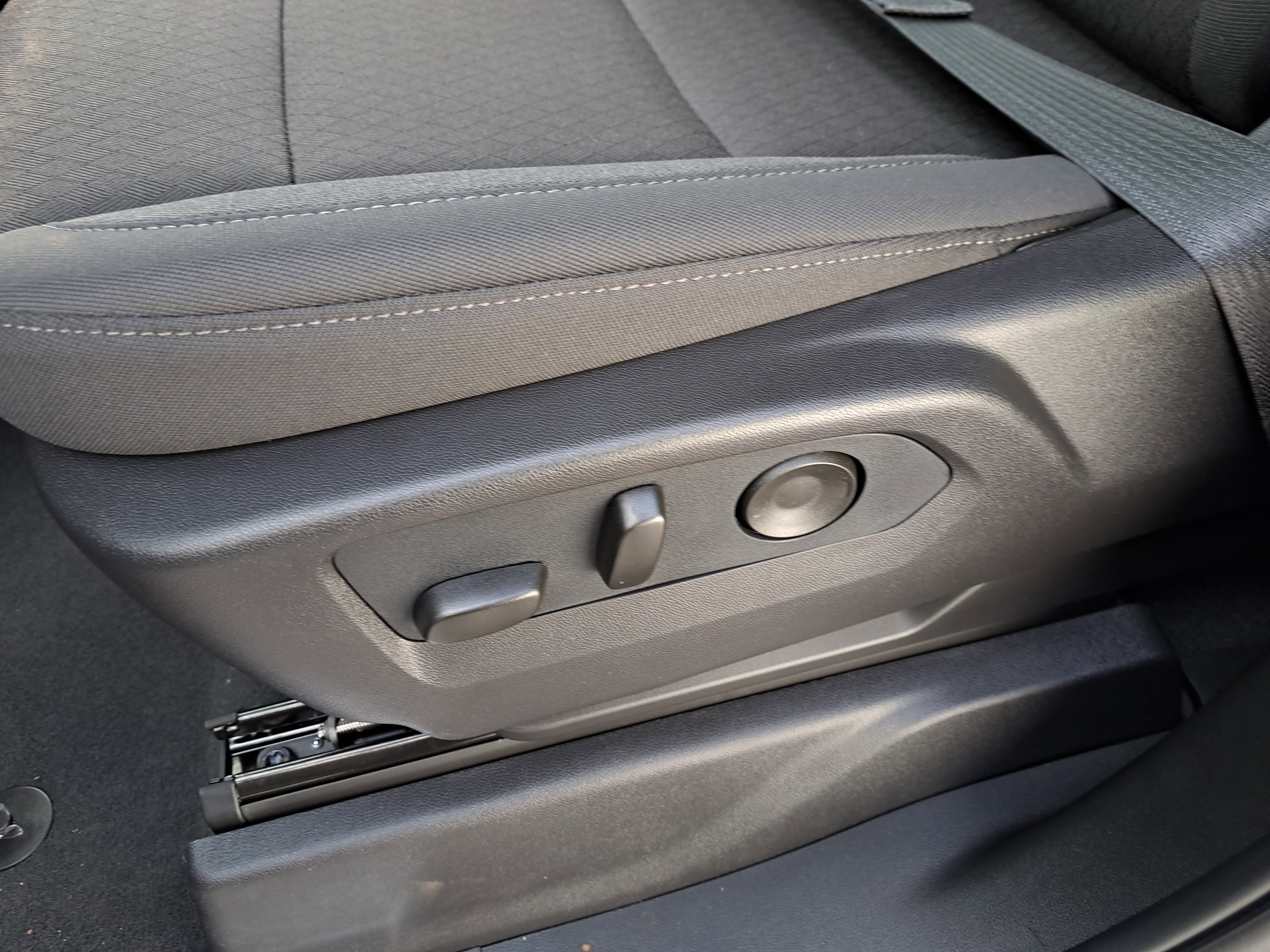 New 2026 GMC Sierra 1500 SLE w/ Preferred Package image 24