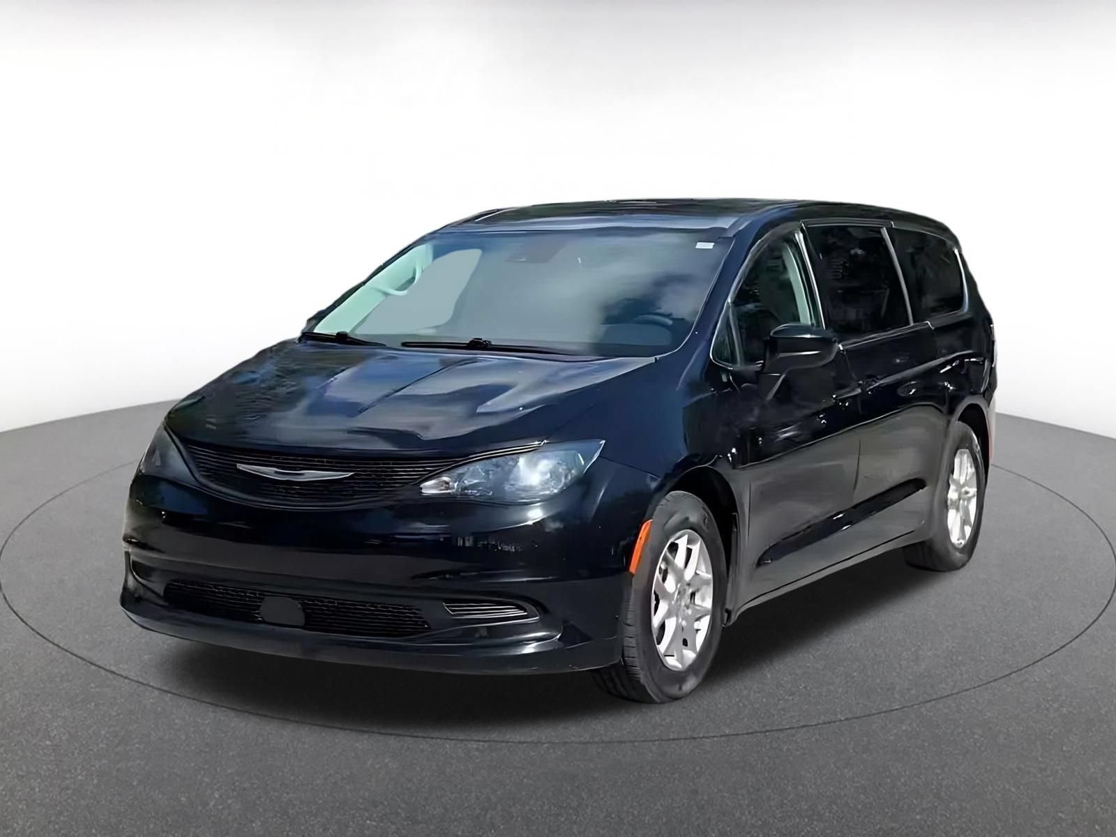 Used 2024 Chrysler Voyager LX FWD image 6