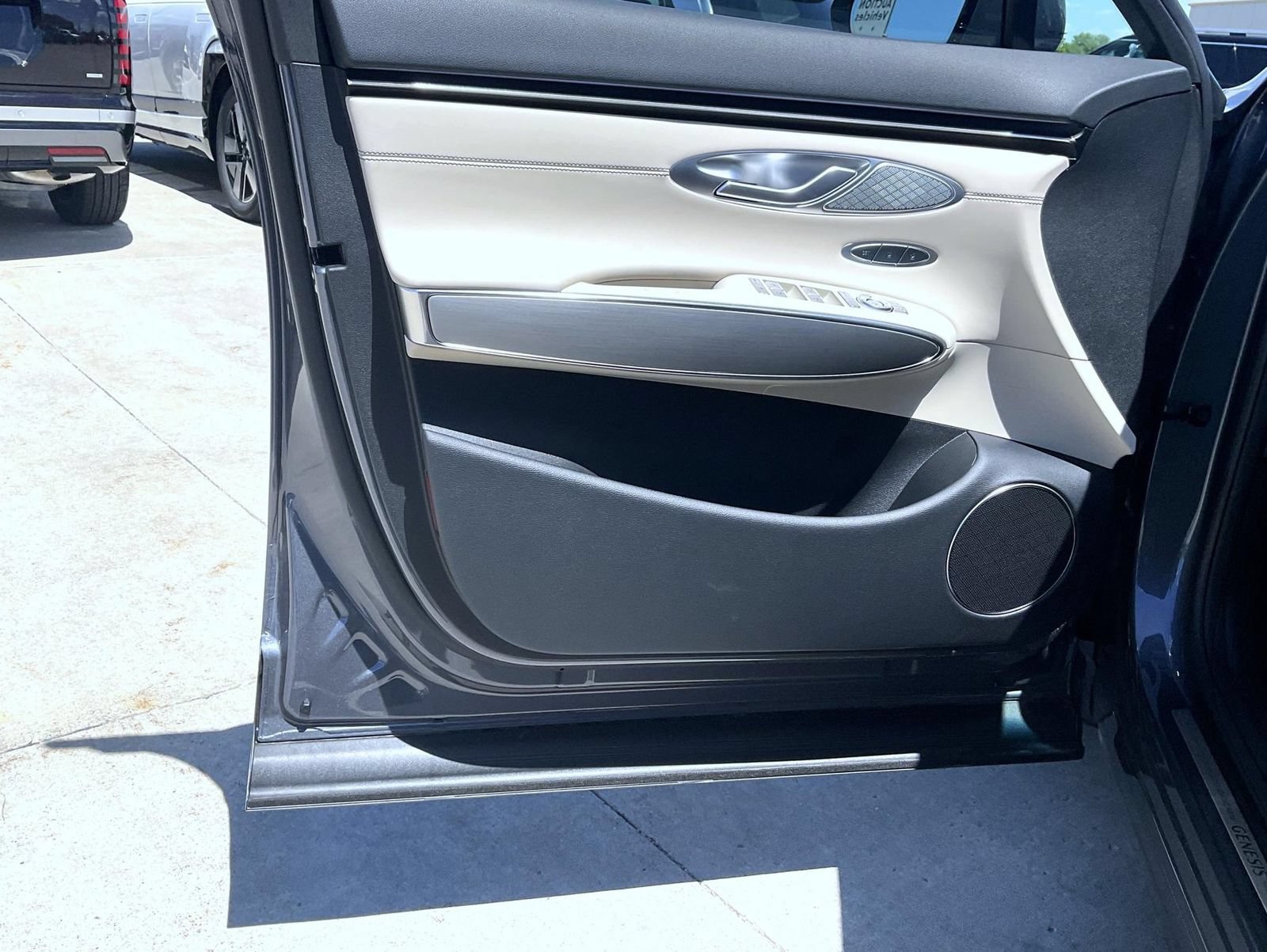 New 2026 Genesis GV70 2.5T Select AWD/4WD image 10