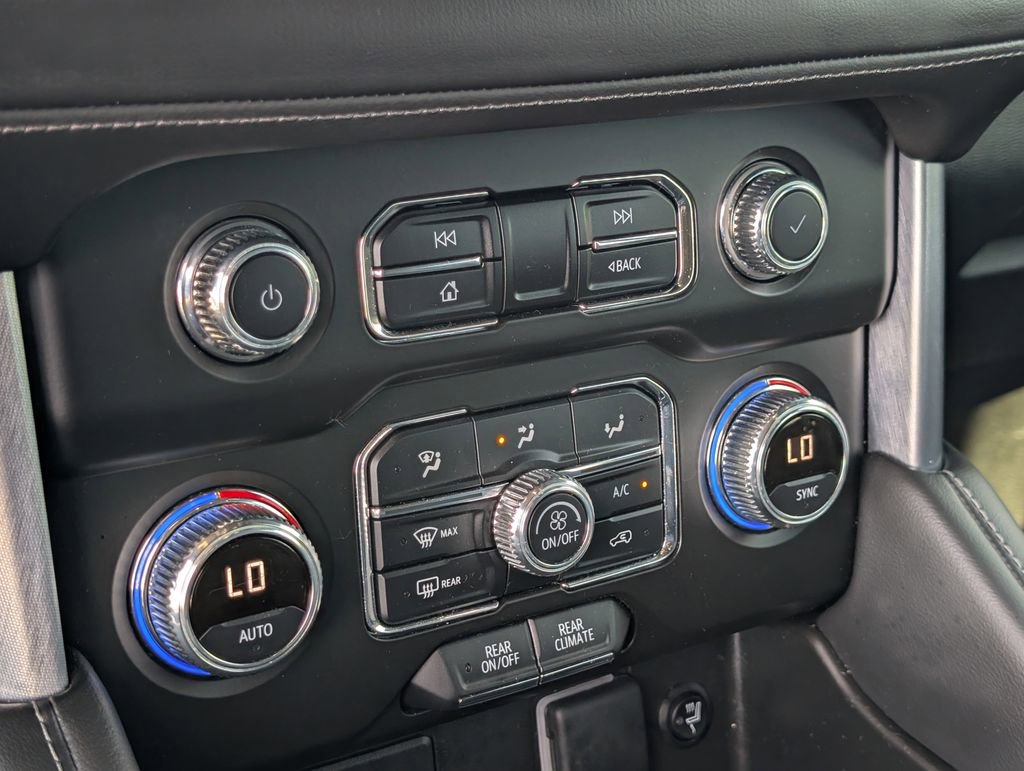 Used 2023 GMC Yukon XL SLE AWD/4WD image 29