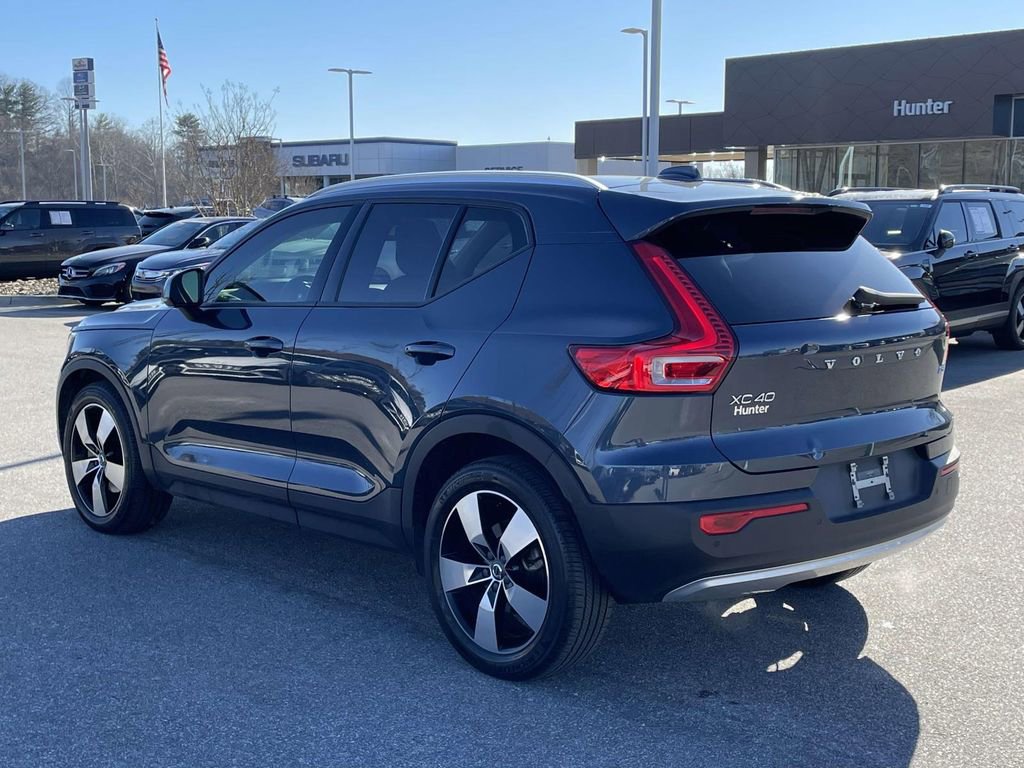 Used 2021 Volvo XC40 T5 Momentum w/ Premium Package image 26