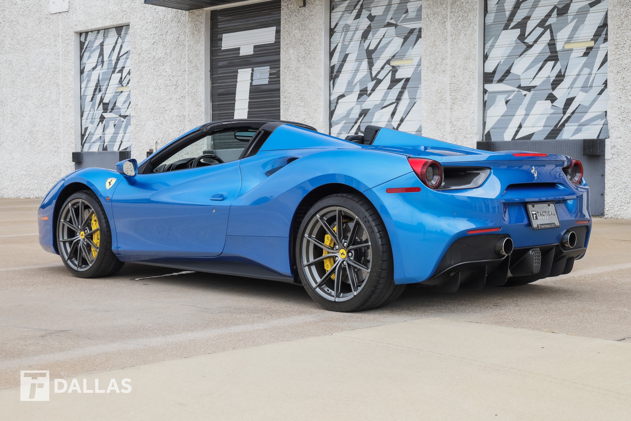 Used 2018 Ferrari 488 Spider RWD image 10