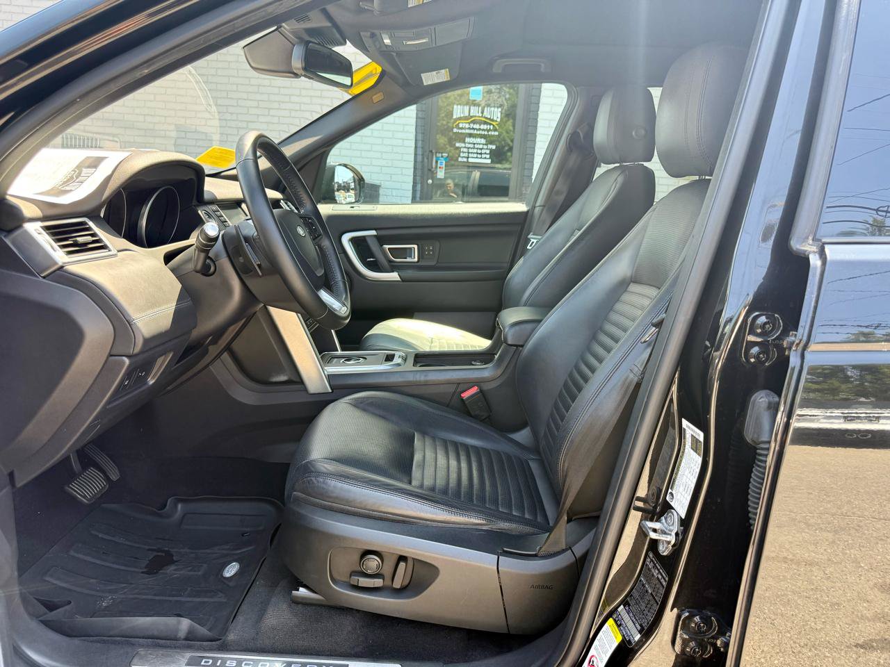 Used 2017 Land Rover Discovery Sport HSE Luxury AWD/4WD image 17