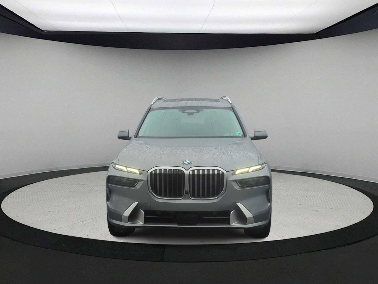 Certified 2023 BMW X7 xDrive40i w/ Premium Package AWD/4WD image 3