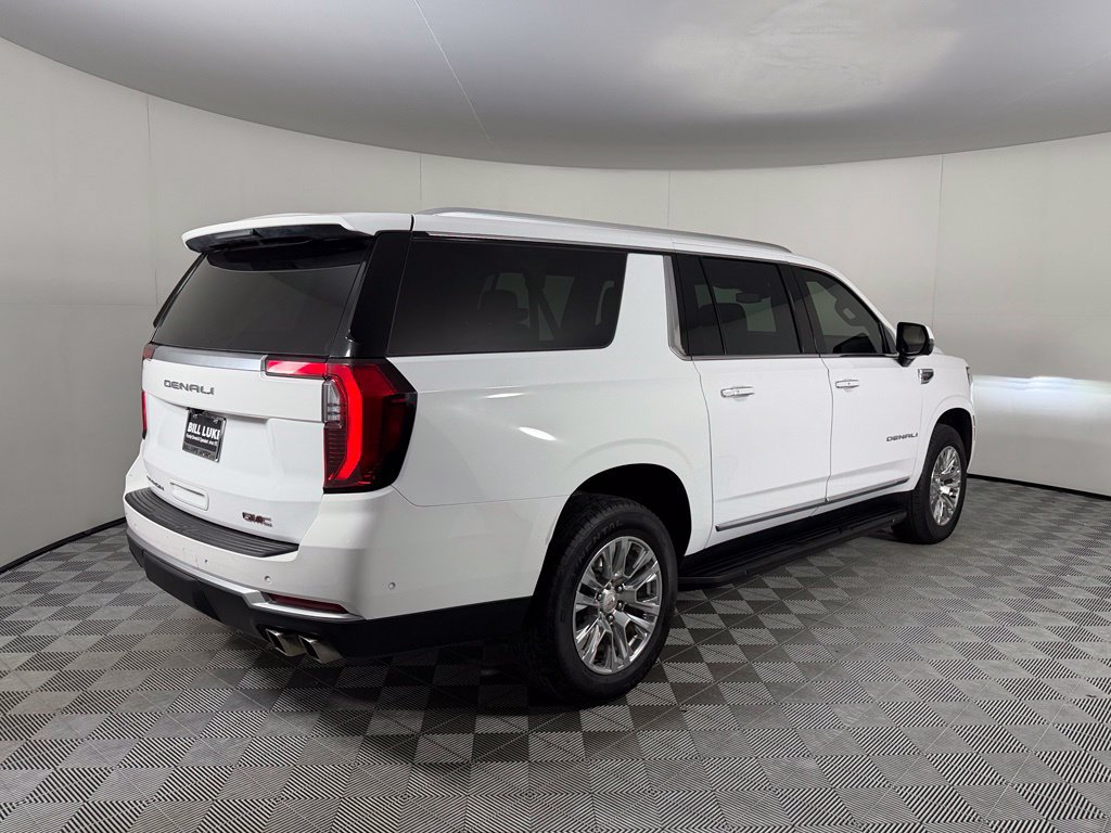 Used 2025 GMC Yukon XL Denali AWD/4WD image 7