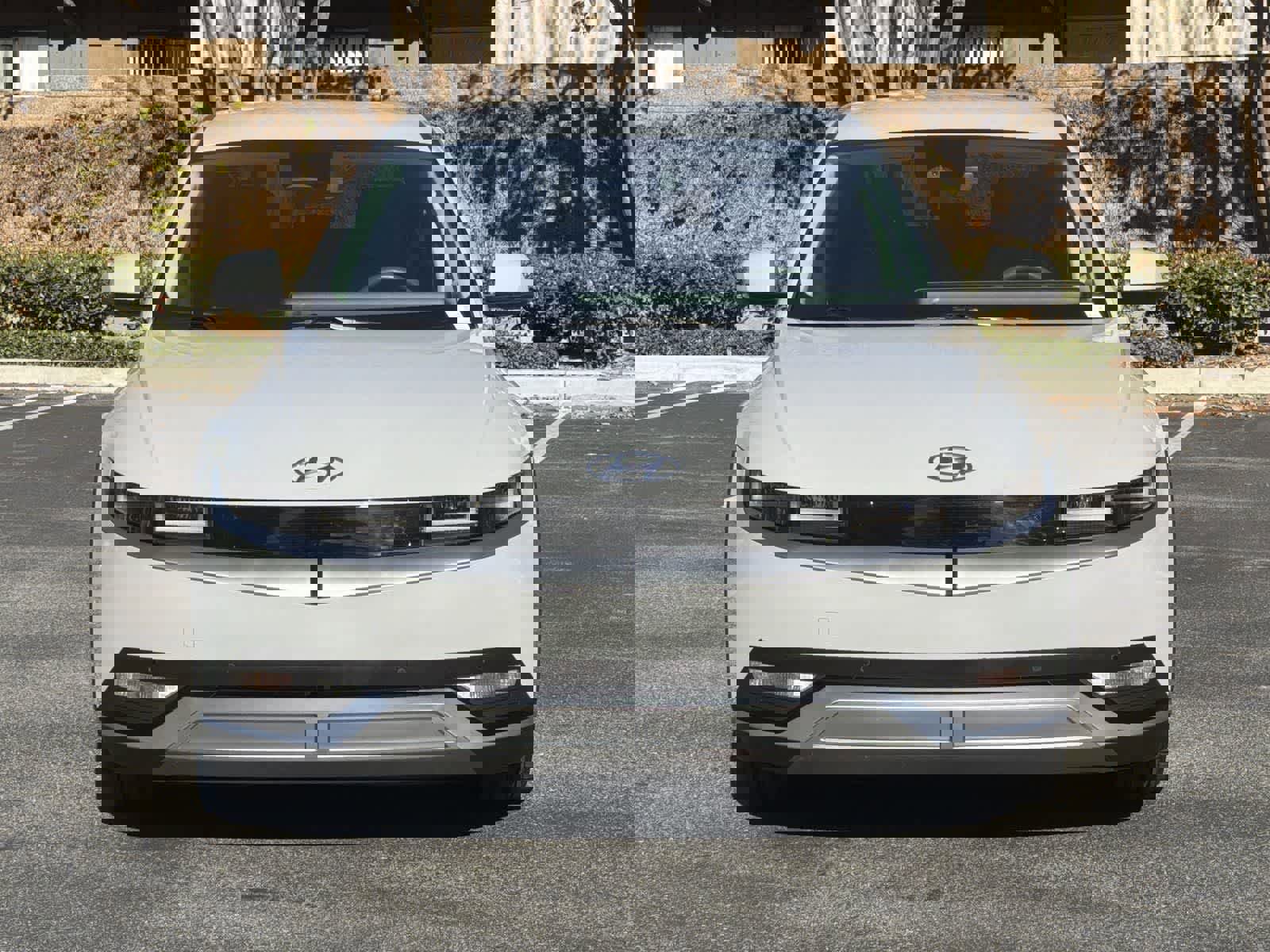 Used 2024 Hyundai Ioniq 5 SEL image 2