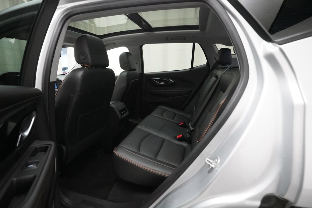 Used 2022 GMC Terrain AT4 w/ Infotainment Package II AWD/4WD image 16